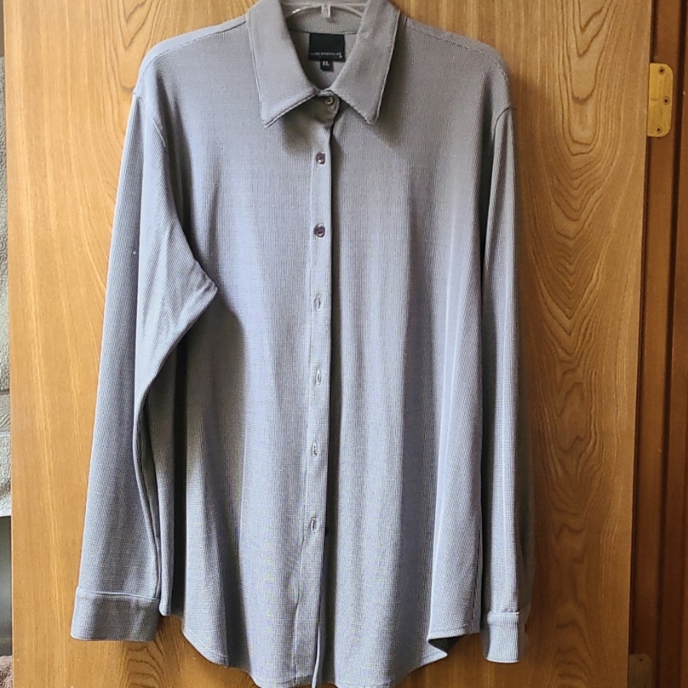 Size XL ladies knit shirt jacket.